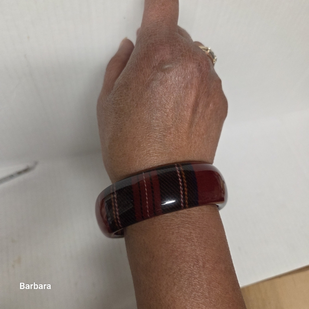 Vintage 60s Red Tartan Cloth Lucite Bangle